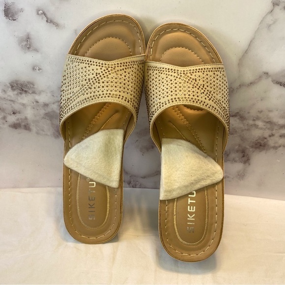 6 for$20♥️Siketu sz 40. Beautiful and in EUC. Arch support pads included - Picture 2 of 13